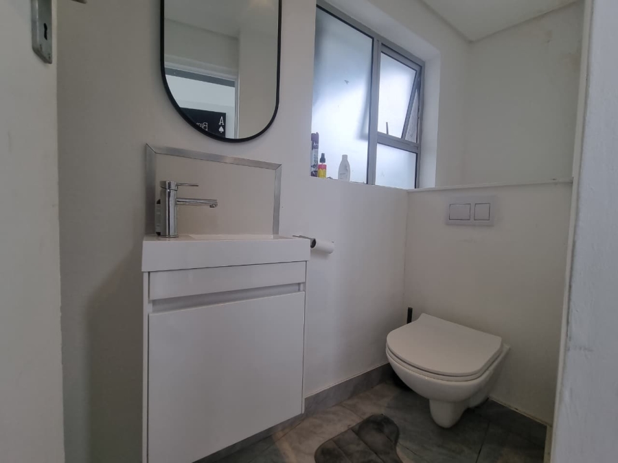 To Let 2 Bedroom Property for Rent in Tamboerskloof Western Cape